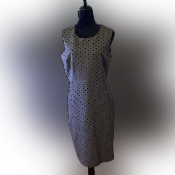 Lands End dress; gray with black sleeveless polka dots and side pockets. size 14 - Picture 5 of 5